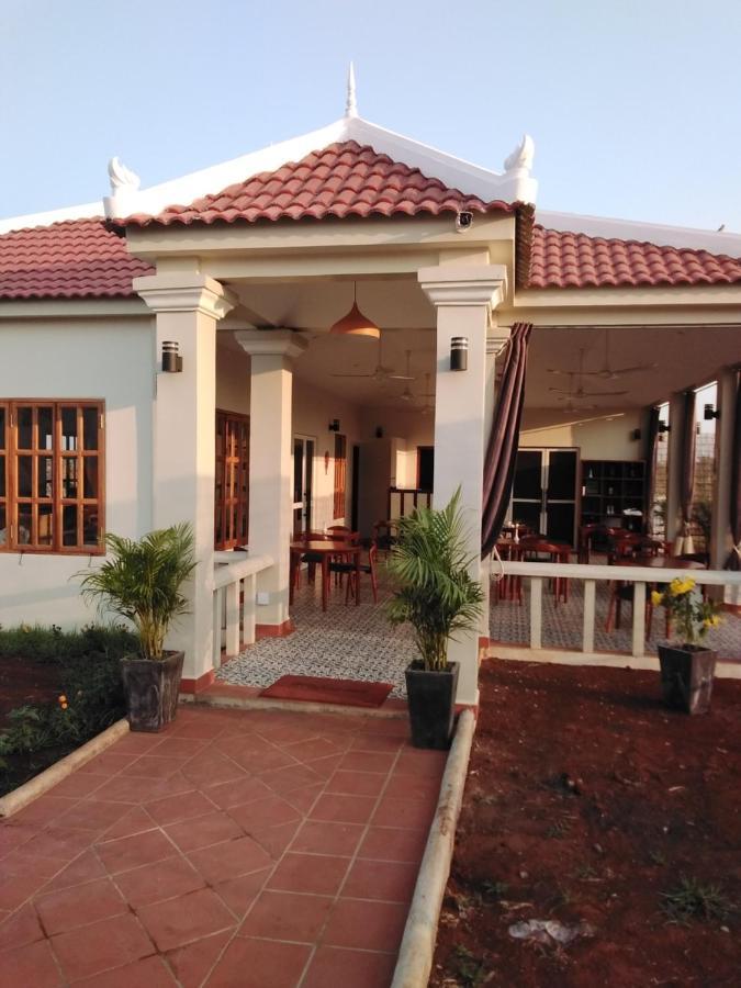 Koh Ker Hotel And Restaurant Phumi Moreal Exterior photo